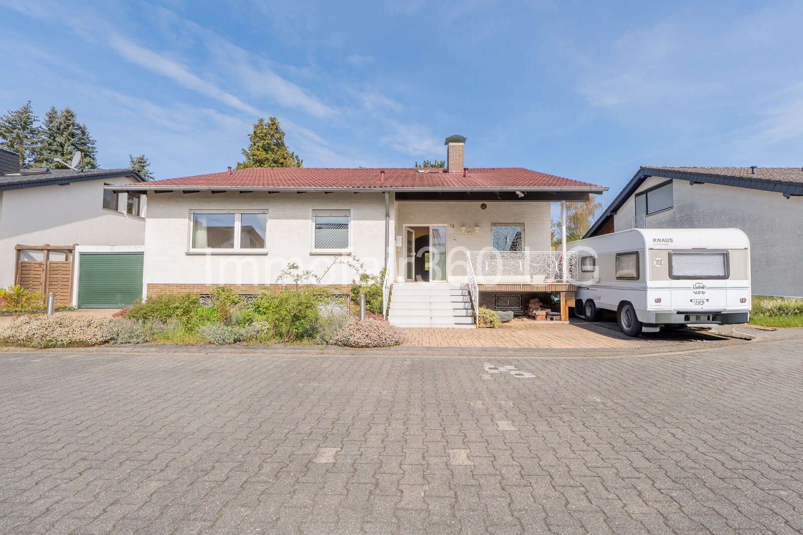 Viel Platz für neue Ideen: Großzügiges Familienhaus mit Gartenidylle in Rodgau